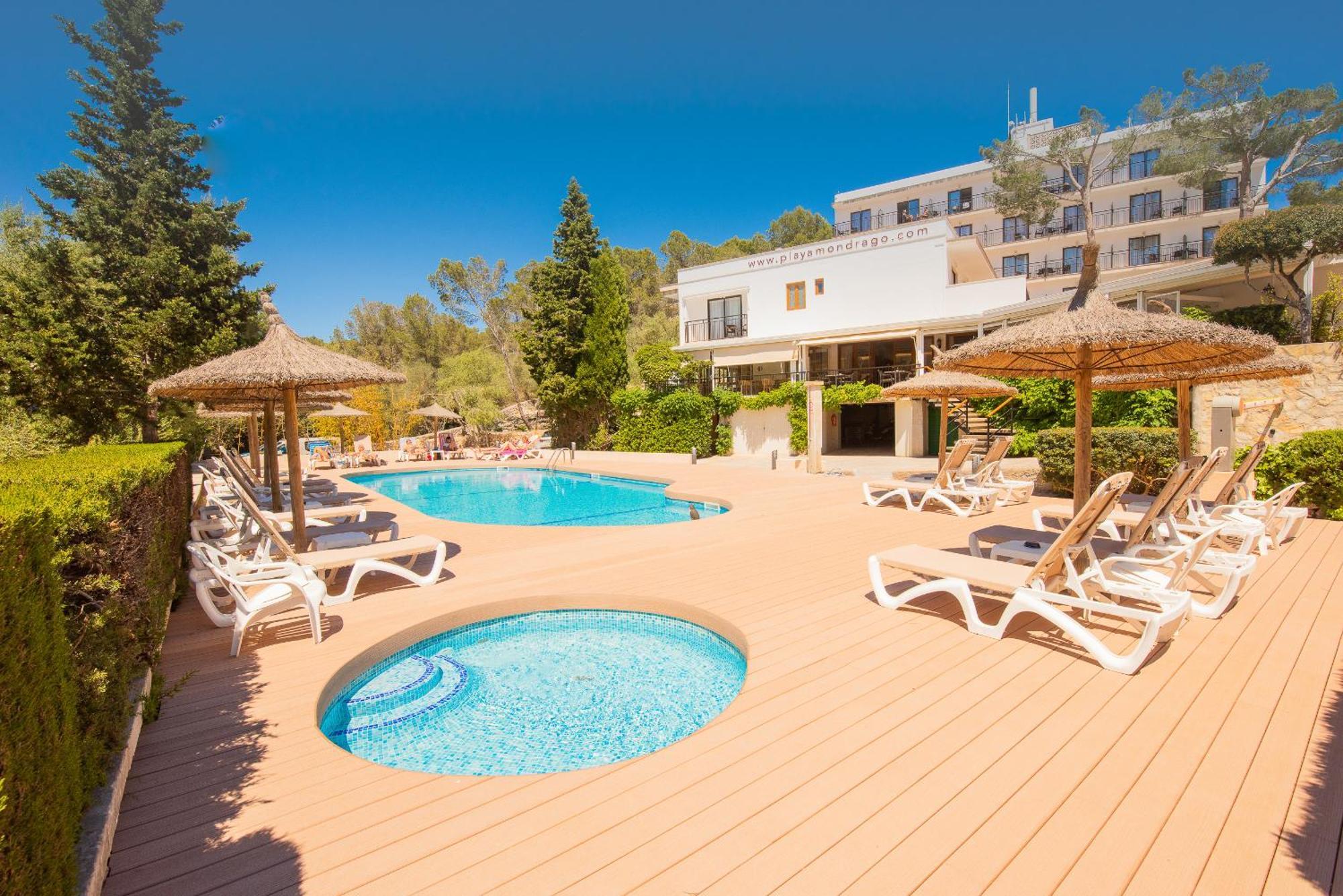 Hotel Playa Mondrago Porto Petro  Bagian luar foto