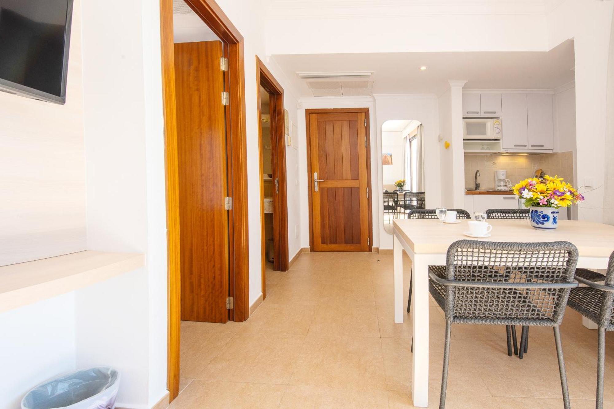 Hotel Playa Mondrago Porto Petro  Bagian luar foto