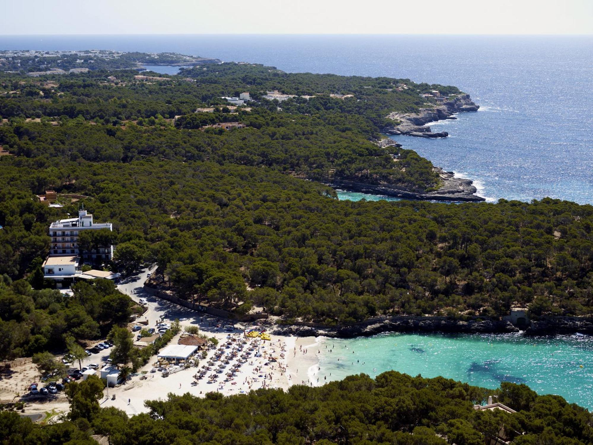 Hotel Playa Mondrago Porto Petro  Bagian luar foto