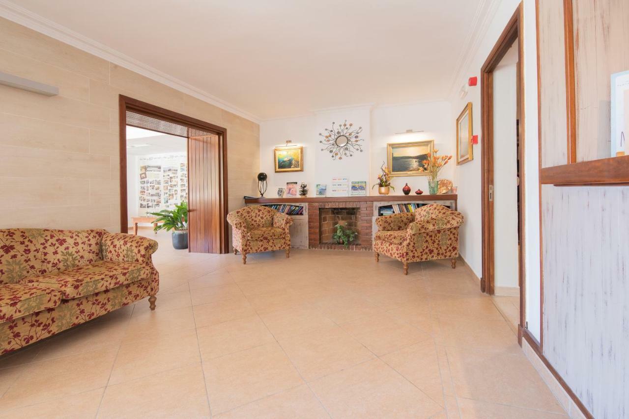 Hotel Playa Mondrago Porto Petro  Bagian luar foto